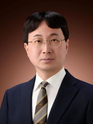村川 泰裕